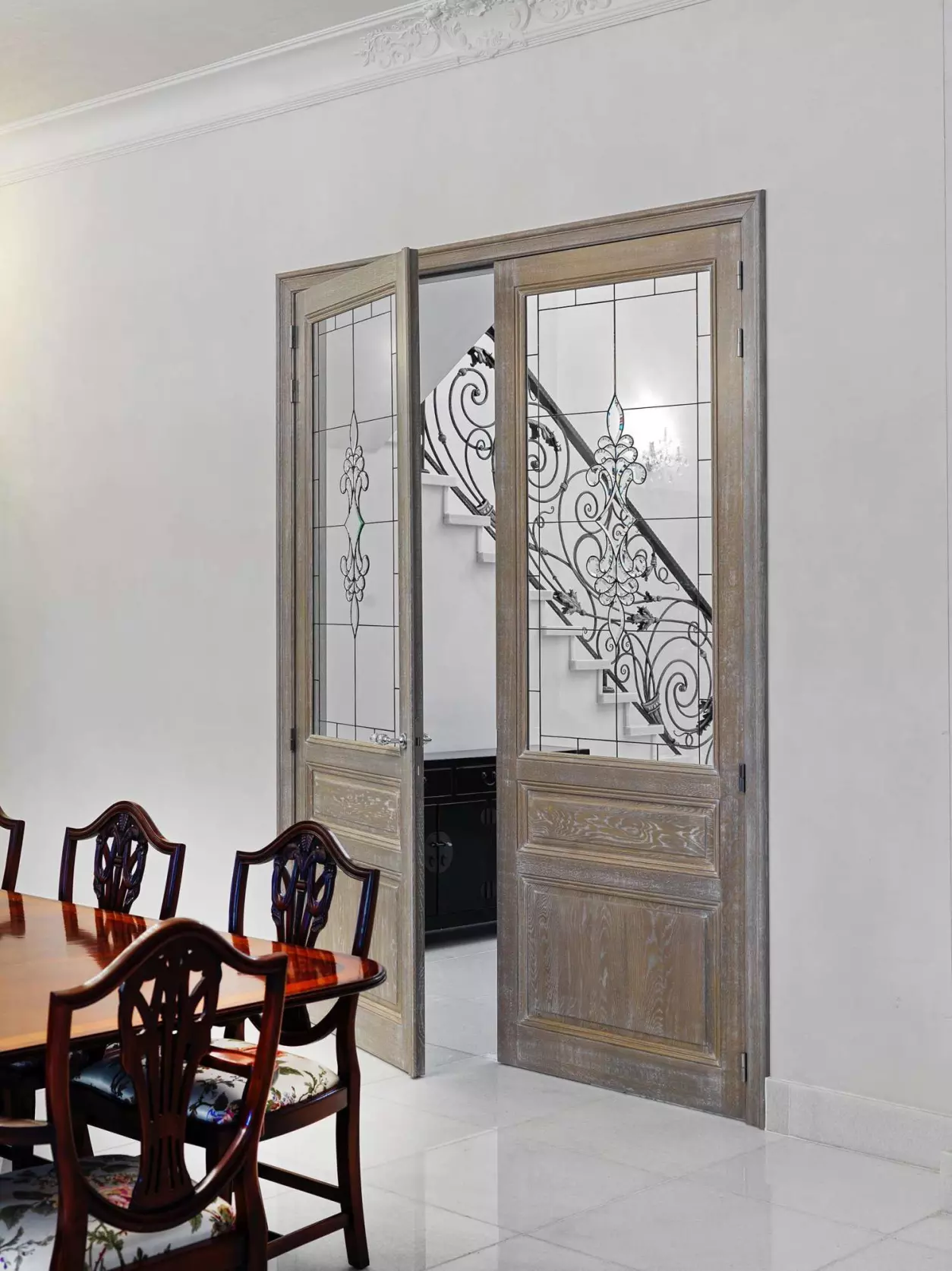 Portes intérieures en bois de chêne massif avec vitrage